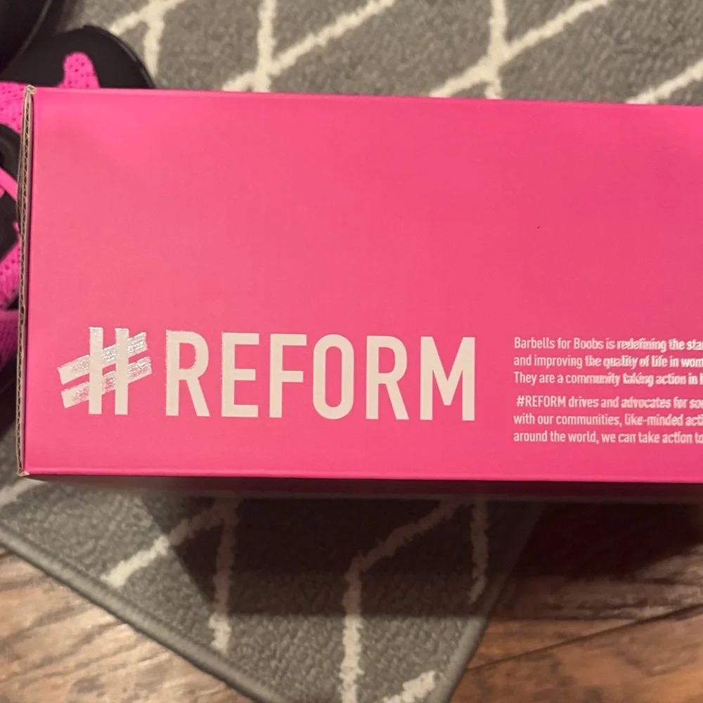 Puma mens Black and Pink Sneakers - Picture 13 of 13